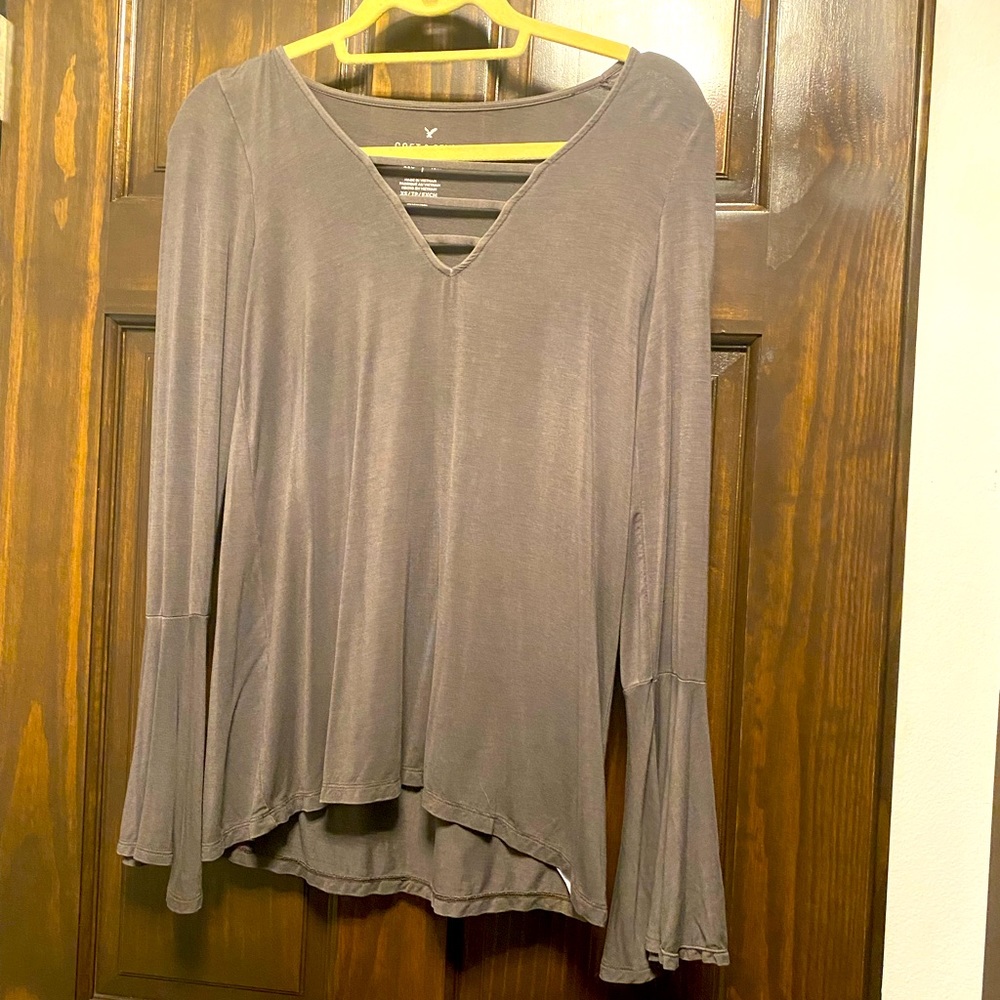 American Eagle grey long sleeve shirt.